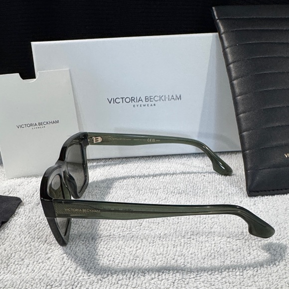 Victoria Beckham Dark Green Sunglasses - Picture 3 of 6